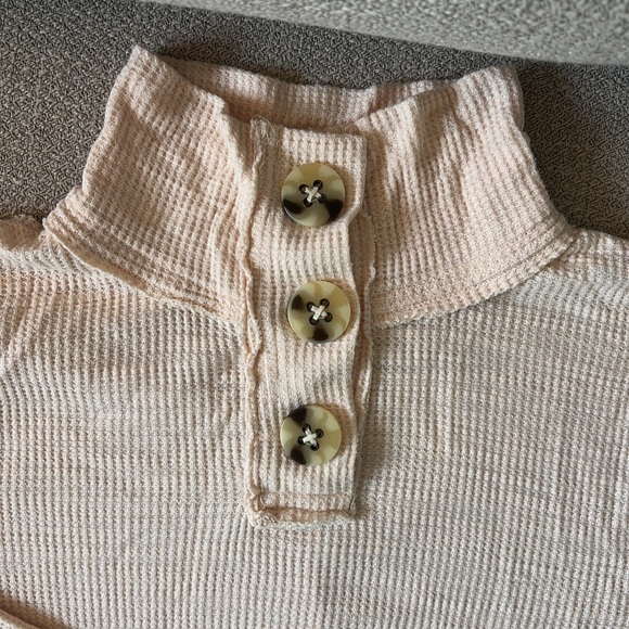 Free People Top - Picture 2 of 3